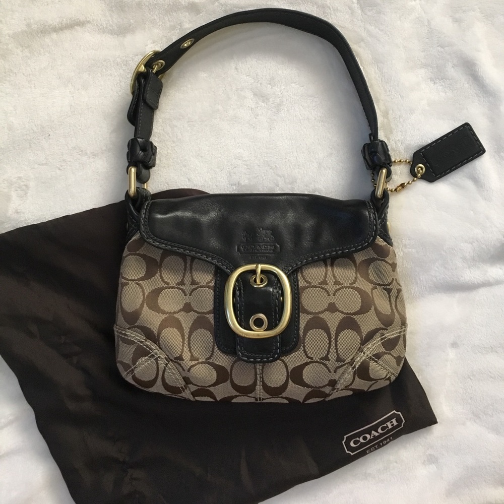 Beautiful ✨ Small Coach Leather Flap Purse Soho