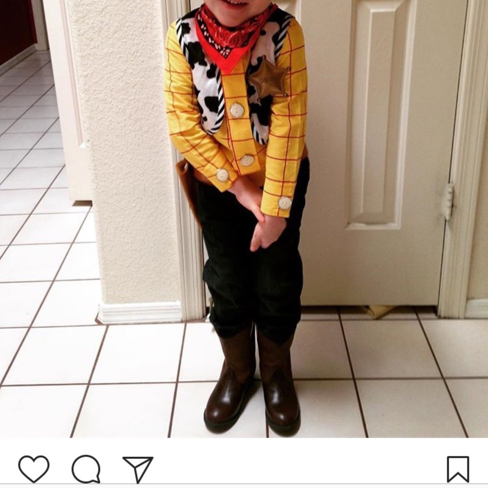 Sheriff Woody costume! Disney size 3