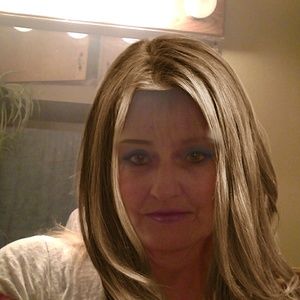 Meet your Posher, Lea