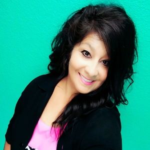 Meet your Posher, Yolanda