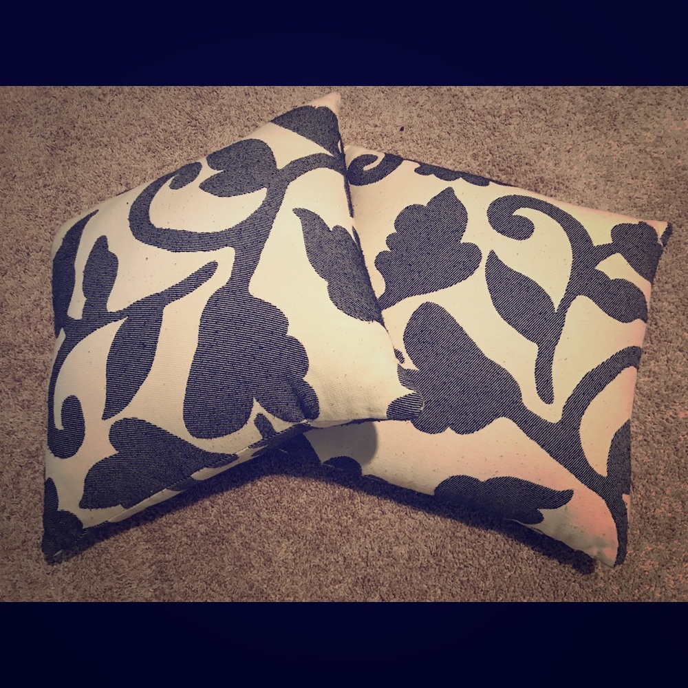 Throw Pillows