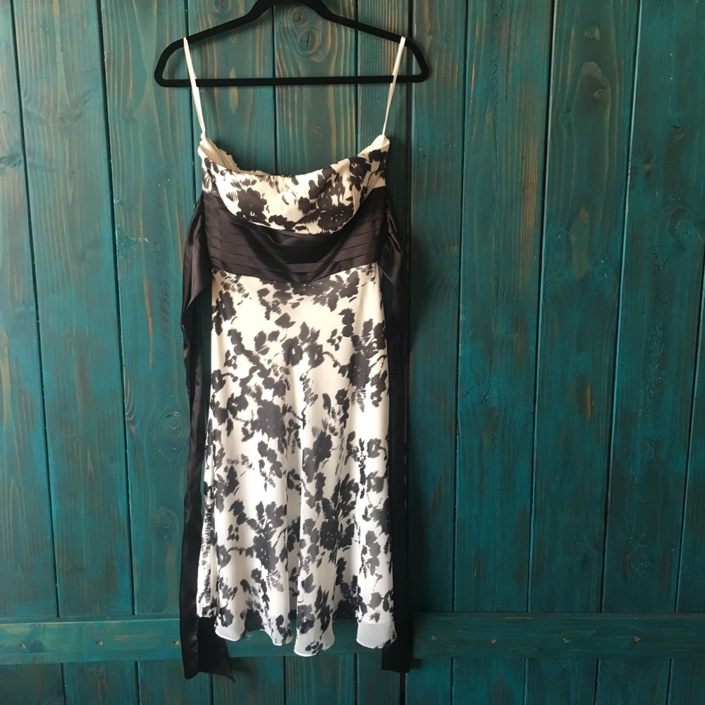 White hours black market dress