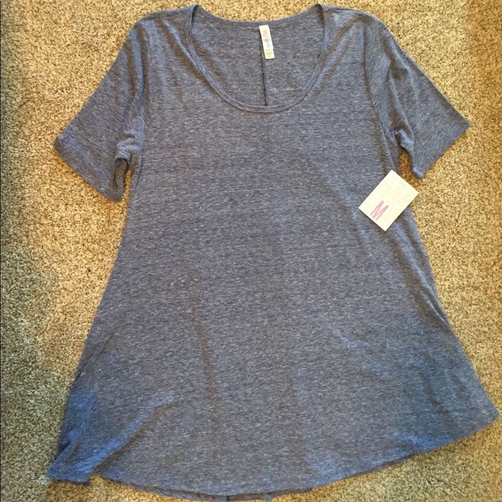 Medium LulaRoe Perfect Tee