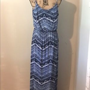 EUC Luscious Los Angeles Maxi Dress