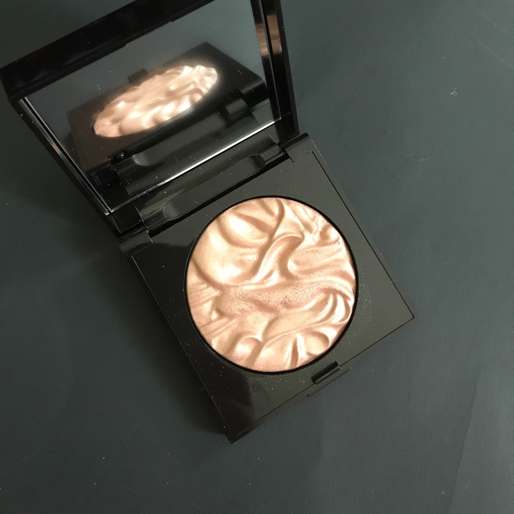 Laura Mercier Face Illuminator In Indiscretion