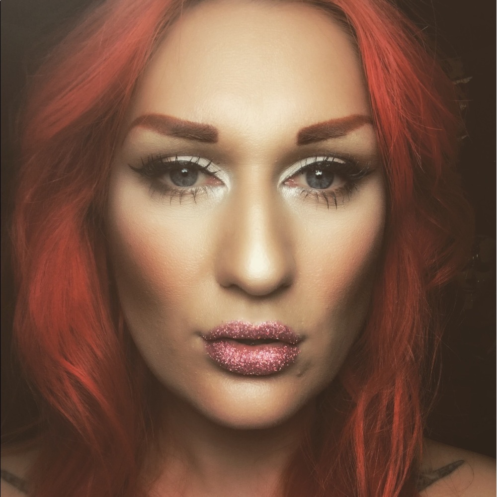 Meet your Posher, Eanna