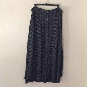 Merona target Black Stripe Midi Skirt Size XL