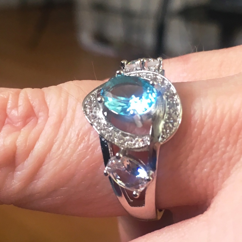 Gorgeous SilverAnd Blue Ring - Picture 4 of 4