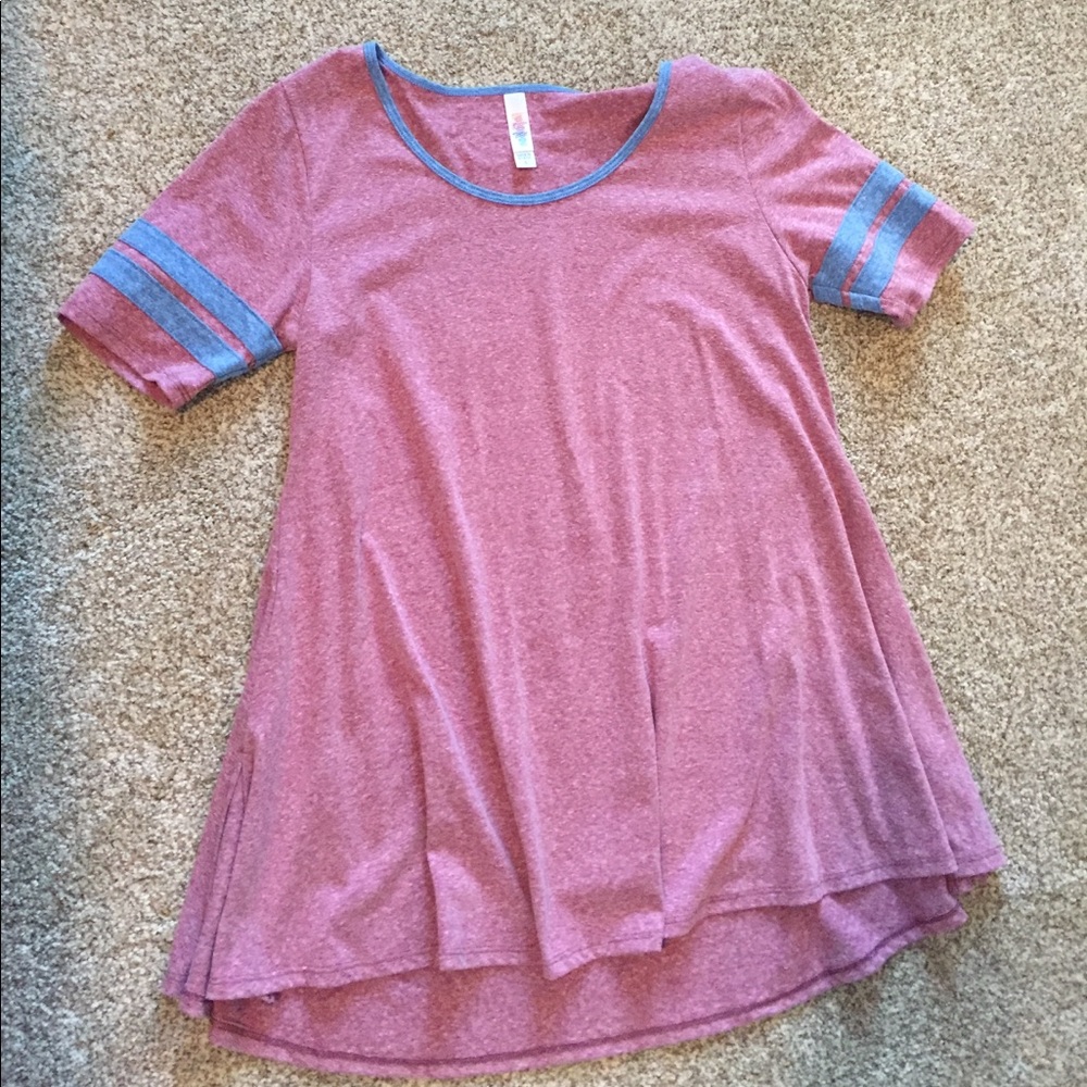 Small LulaRoe Perfect Tee