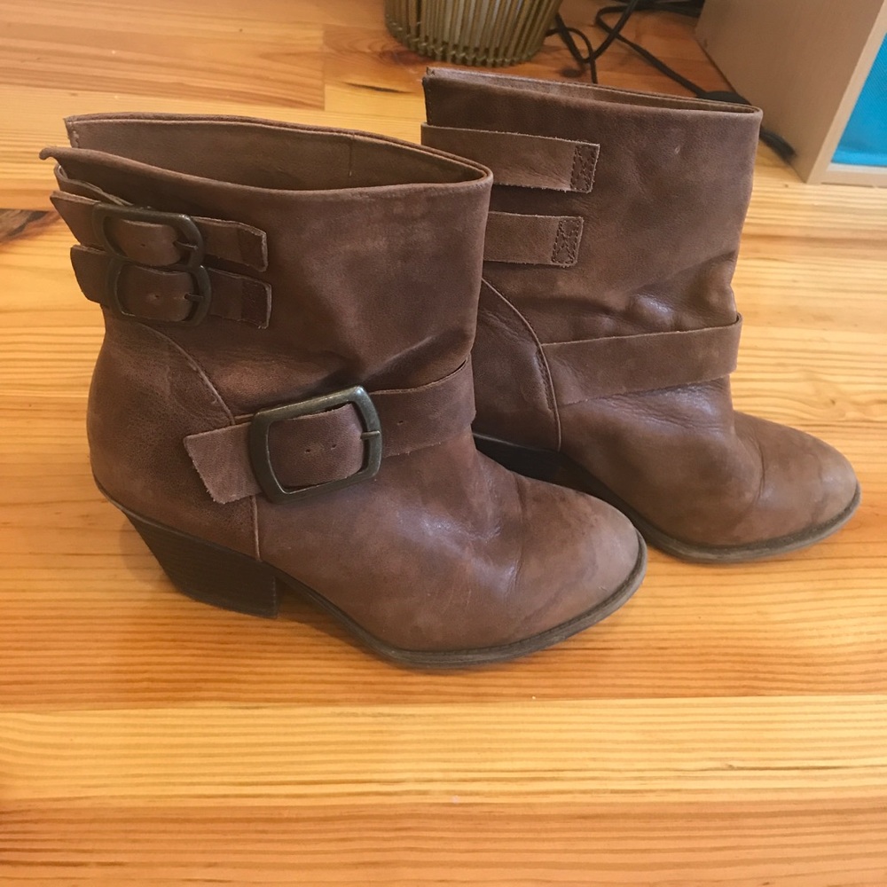 Lucky brand bootie