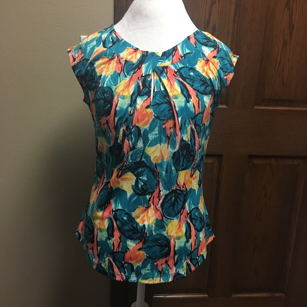 Worthington floral top