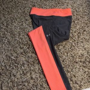 NWOT LEGGINGS. Under Armor SUPER KUTE!!! Sz Sm