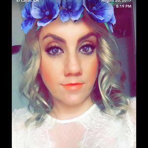 Meet your Posher, April