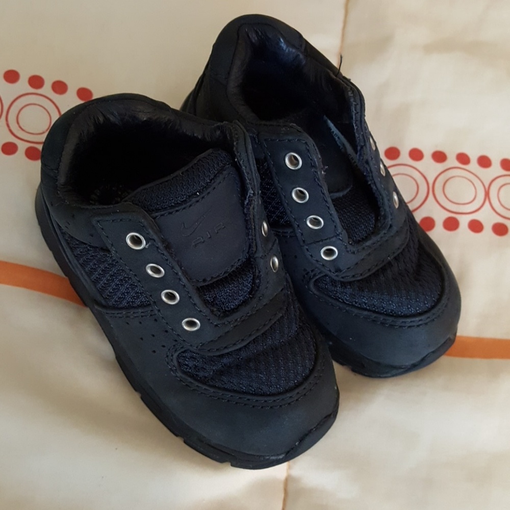 Toddler nike trac