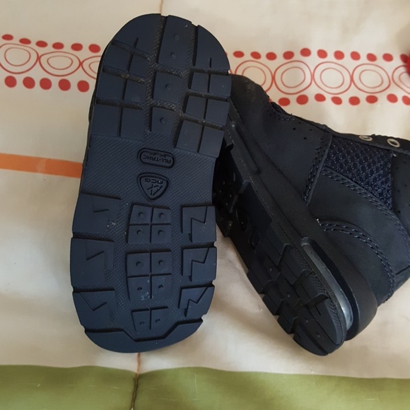 Toddler nike trac - Picture 2 of 4