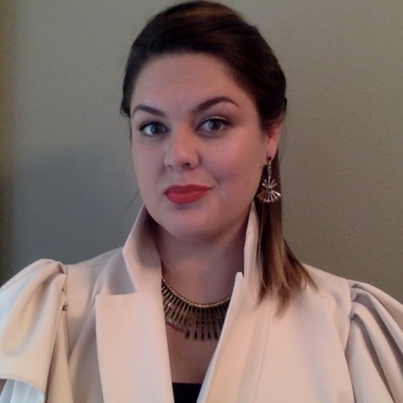 Meet your Posher, Krista - Picture 2 of 4