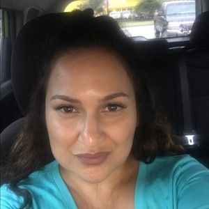 Meet your Posher, Cynthia