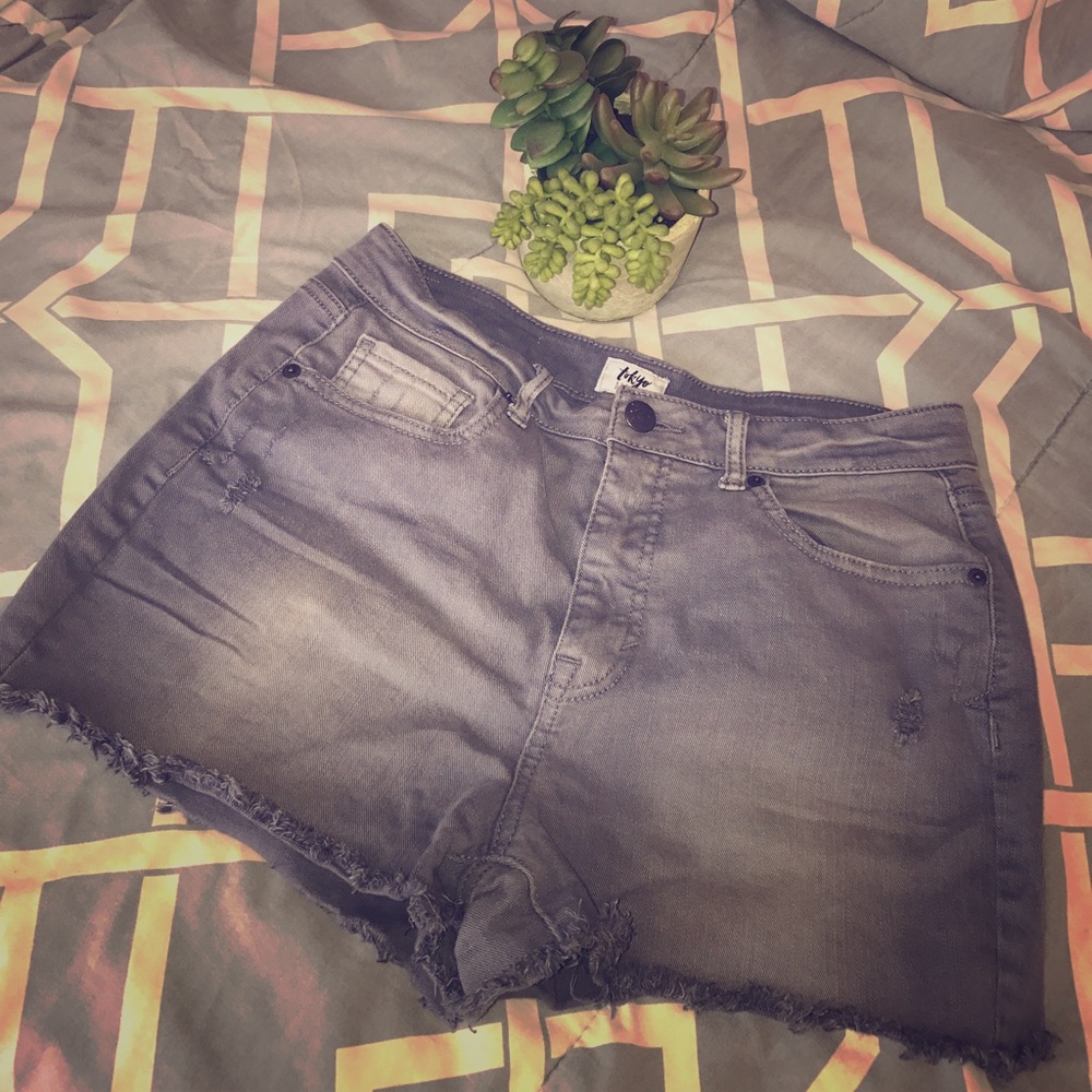 SZ 8 High Waisted Shorts by Tokyo Darling