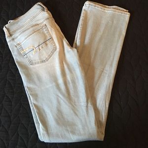 American Eagle Light wash jeans. Size 6 X-long.