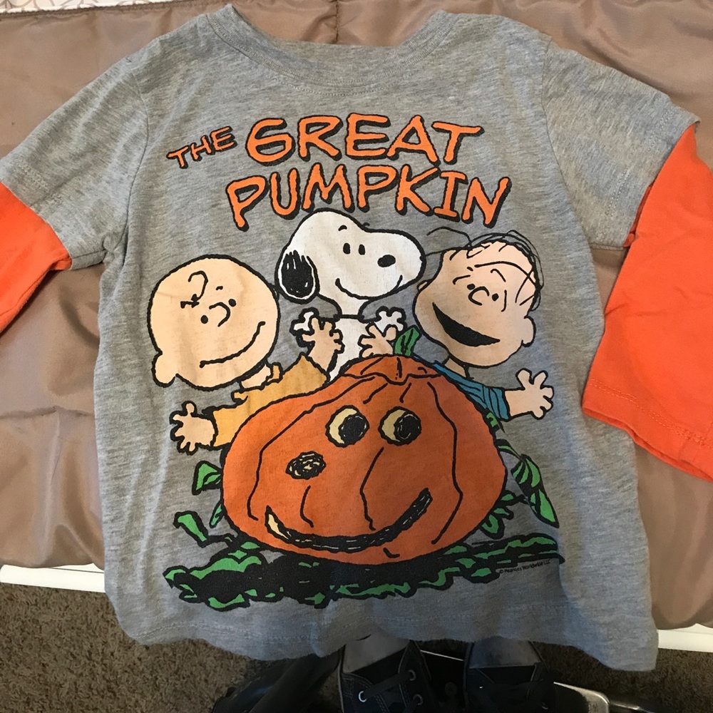 Charlie Brown Great Pumpkin long sleeved tee!