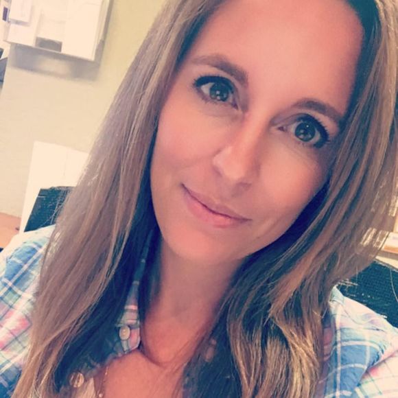 Meet your Posher, Sara - Picture 1 of 1