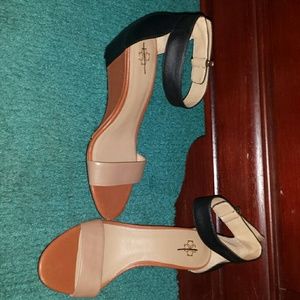 Ann Taylor open toe dress shoe