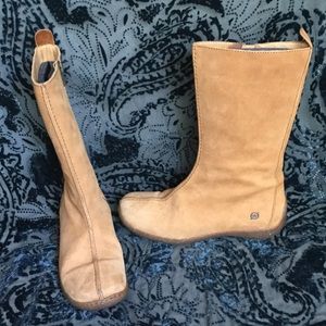 Born size 8 brown suede boots