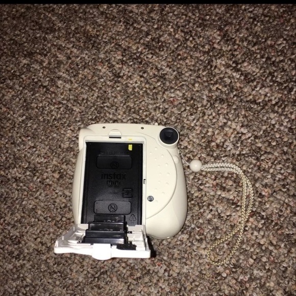 Instant Camera - Picture 3 of 3