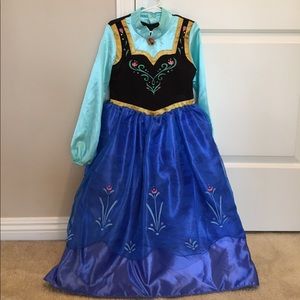 Frozen Anna costume, size 5-6, from Disney store