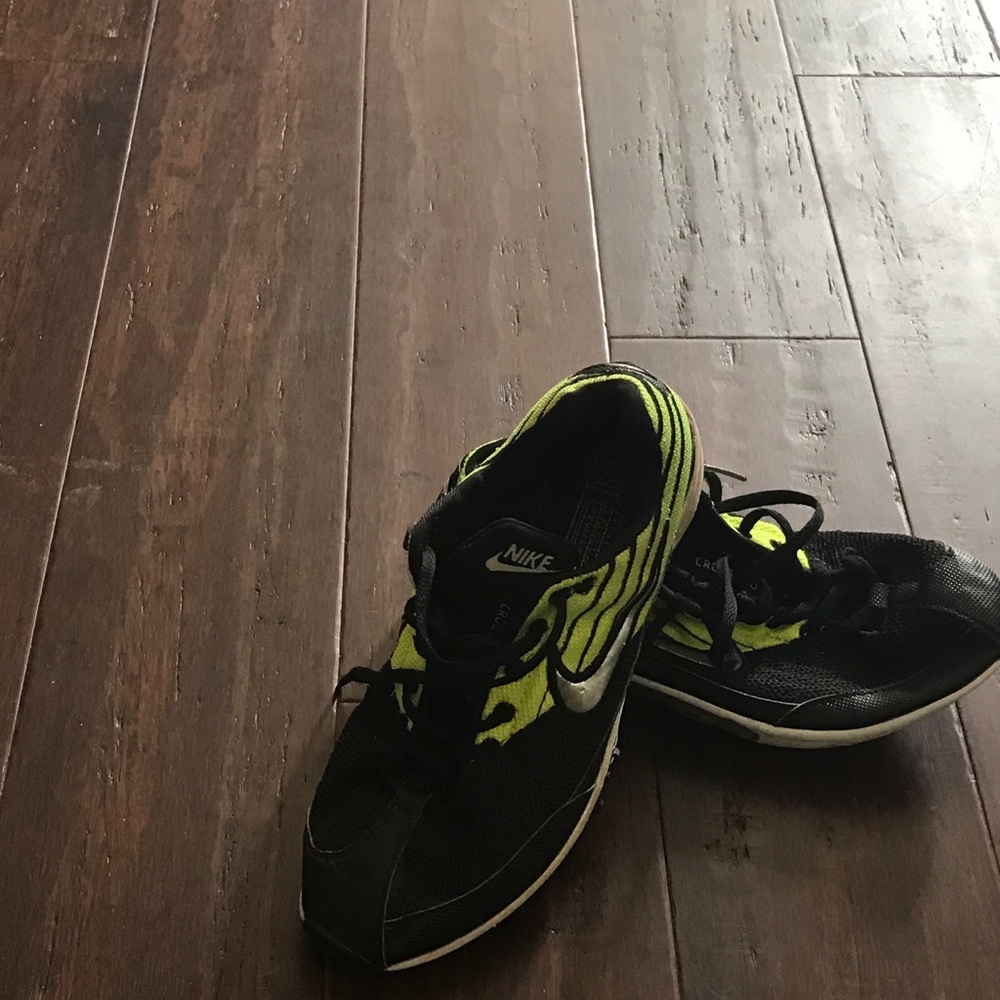 Nike cross-country spikes 6.5