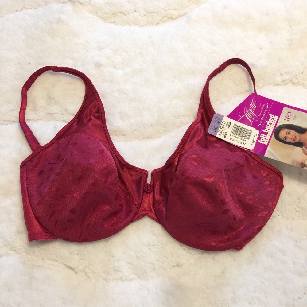 Seamless Underwire full busted Bra.