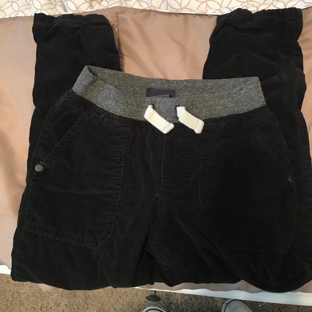 Black corduroy skinny leg pants 4T