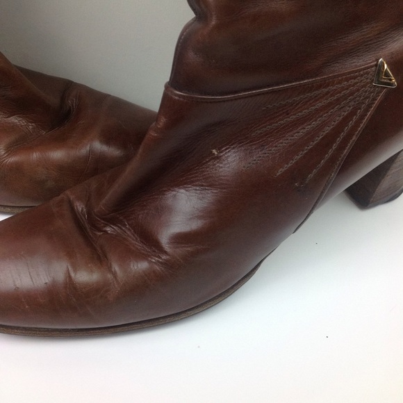Salvatore Ferragamo Vintage Leather Boots Made in Italy - Picture 7 of 13