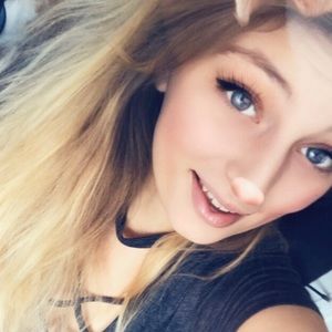 Meet your Posher, Annalyse