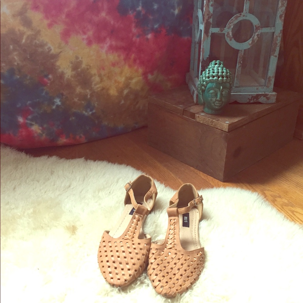 Strappy Weaved Flats Size 7