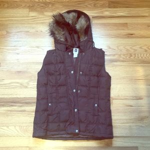 Like New Women's Brown Quilted GAP Vest with Fur