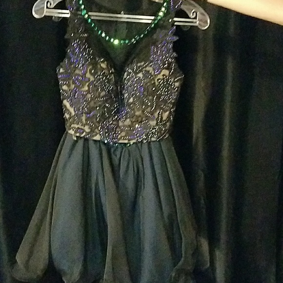 Homecoming dress - Picture 3 of 3