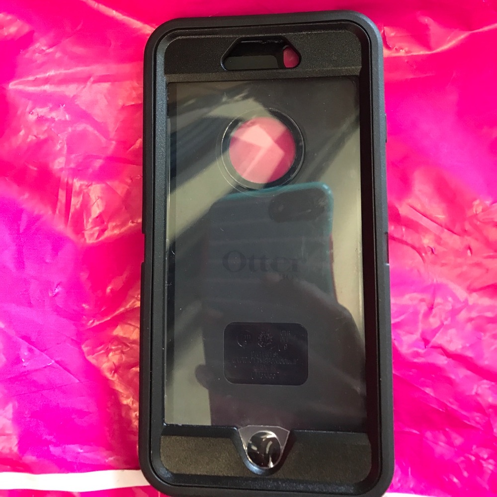 iPhone otterbox black case