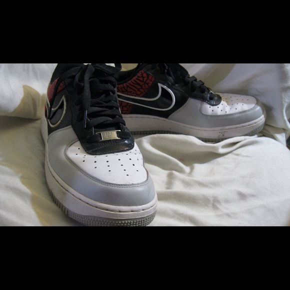 Air Force ones - Picture 1 of 3