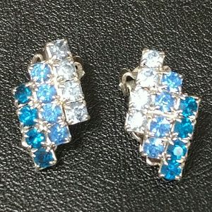Vintage rhinestone clip on earrings in blues