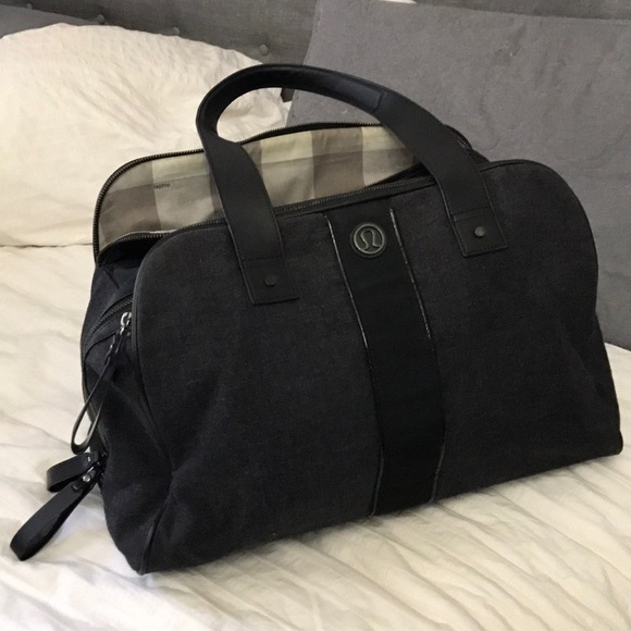lululemon athletica Handbags - FINAL PRICE Lululemon gym/work Bag Gray Wool