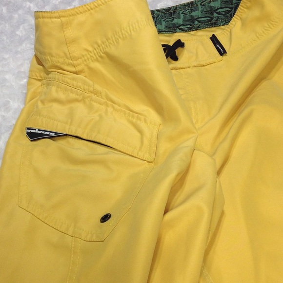 Volcom Board Men's Short Pants - Picture 3 of 8