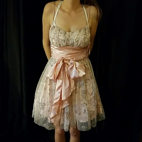 Homecoming/formal dress - Picture 1 of 4