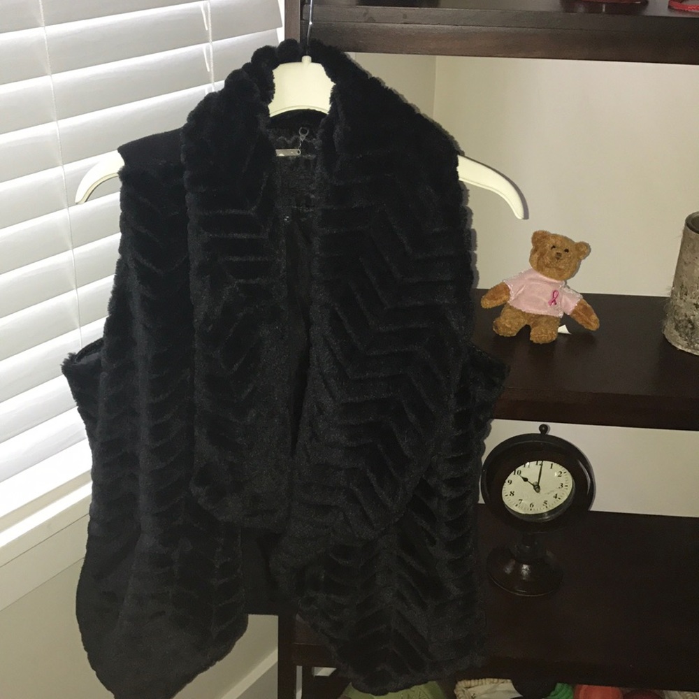 Fur vest