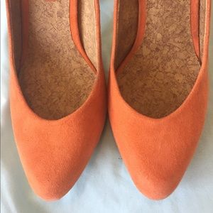 Charles by Charles David Orange Suede Pumps