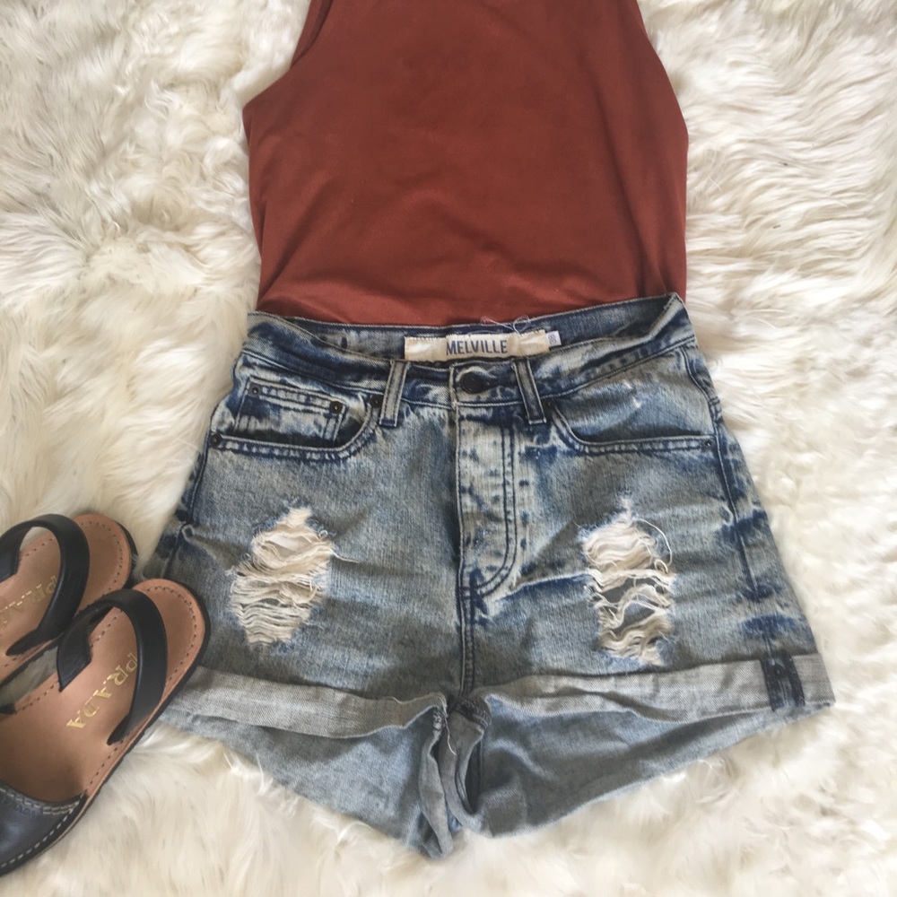 High waisted Brandy Melville Shorts!