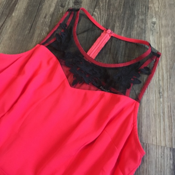 Adorable Red Summer Dress with Lace | Sz L - Picture 2 of 2