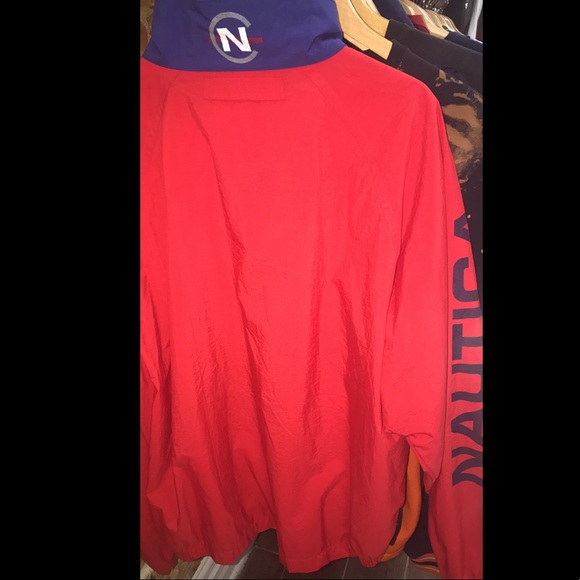 🔥SOLD🔥Vintage Nautica windbreaker - Picture 2 of 3