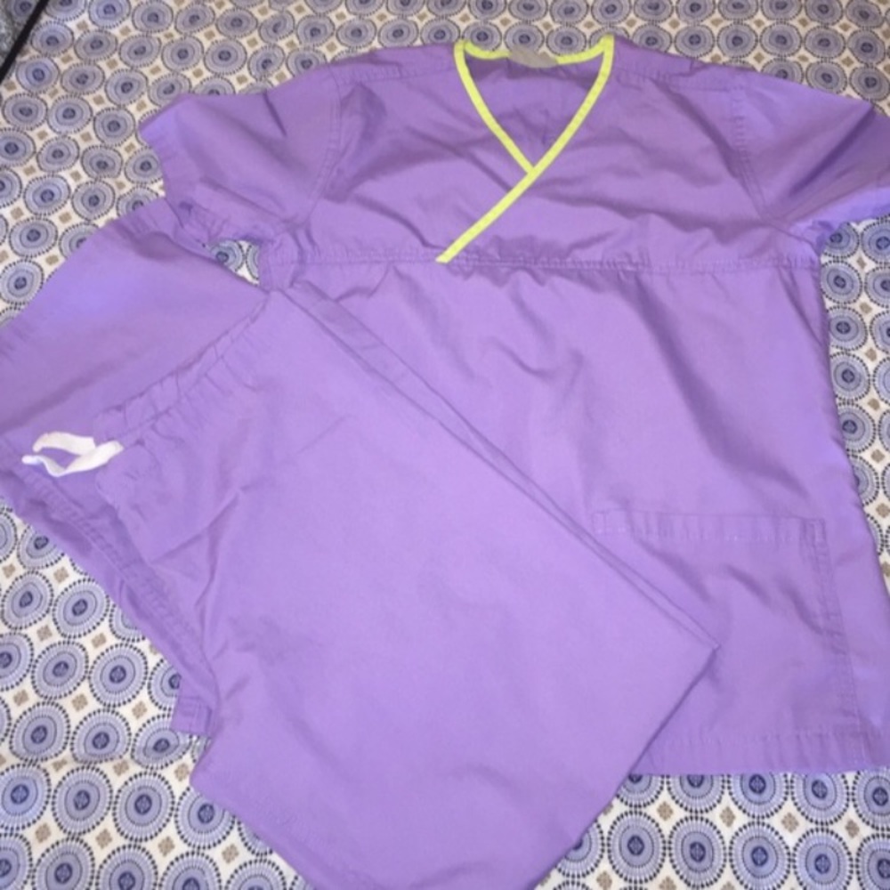 Small lavendar scrub set