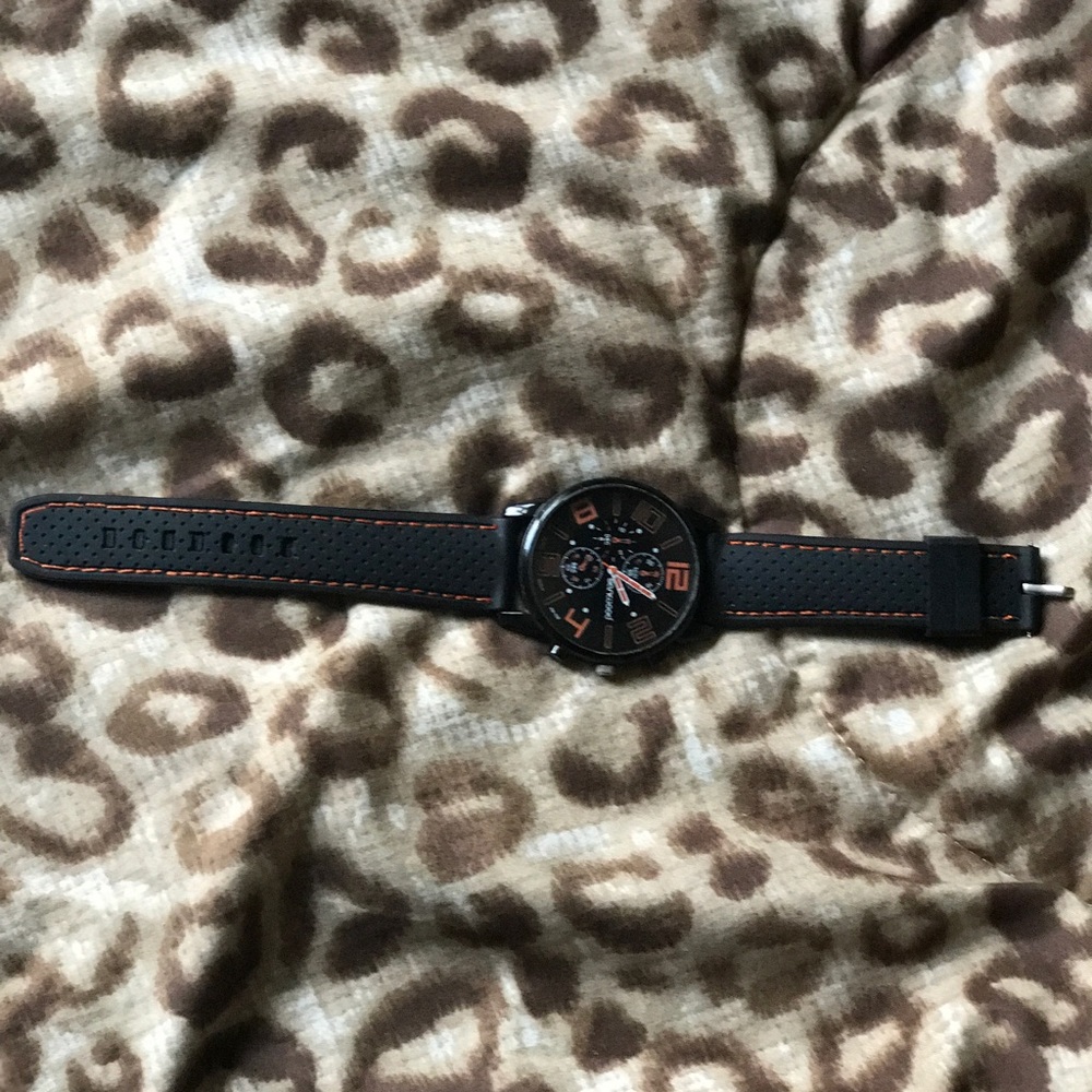 Watch - Picture 3 of 4